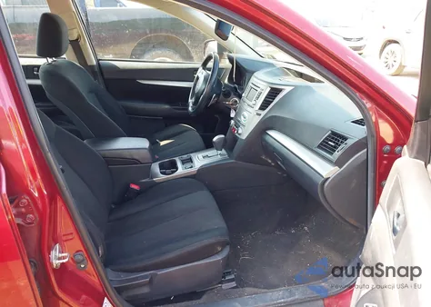 2014 Subaru Legacy 2.5I Premium z USA, uszkodzony, nr VIN 4S3BMBC68E3030524